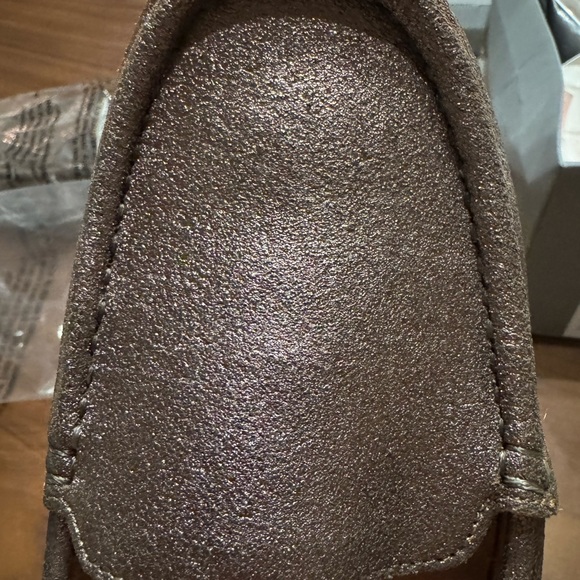 Vionic Women's Debbie Metallic Gold Loafers- 8.5, NIB - Picture 5 of 7